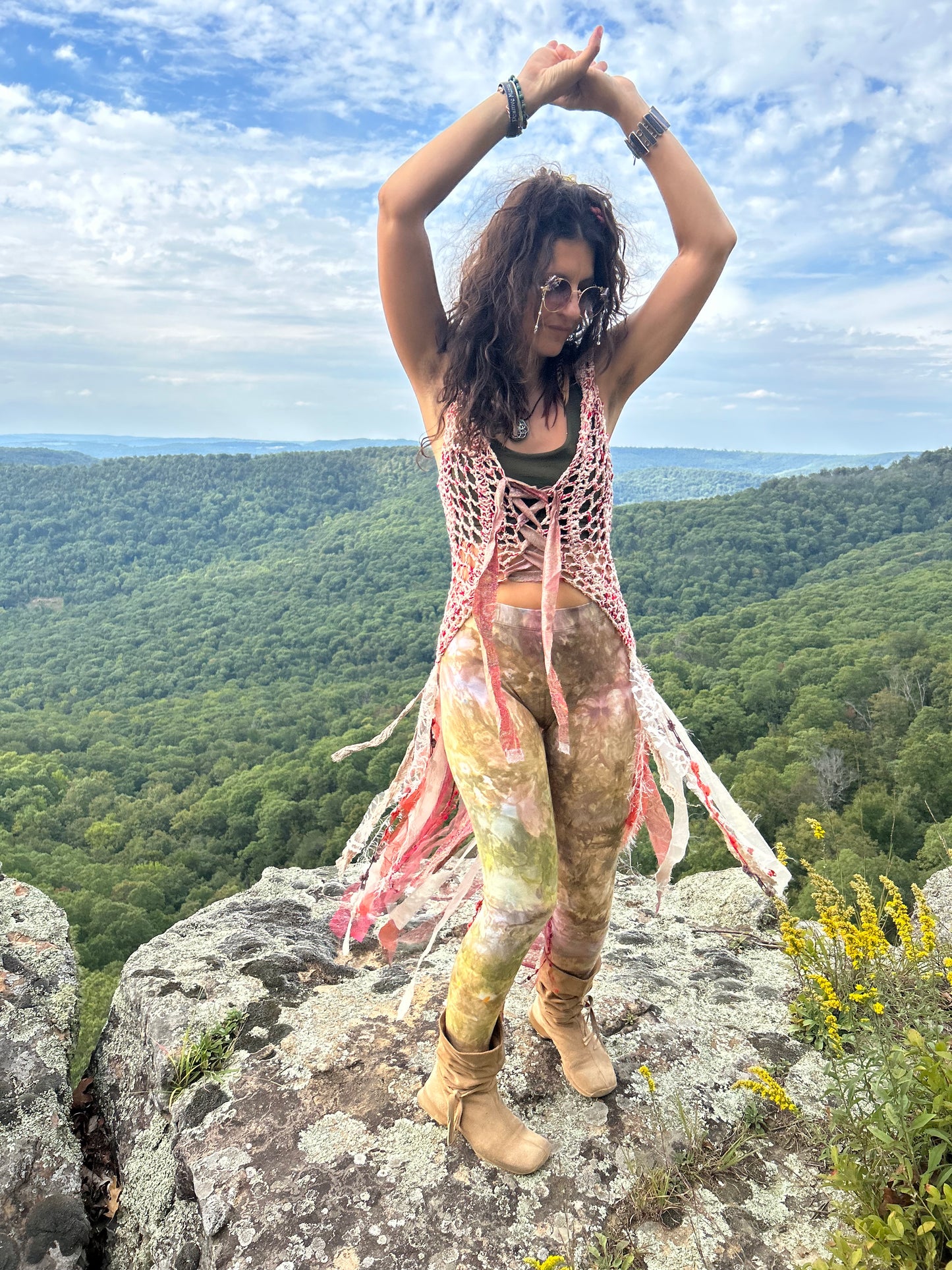 Red/beige Fae vest