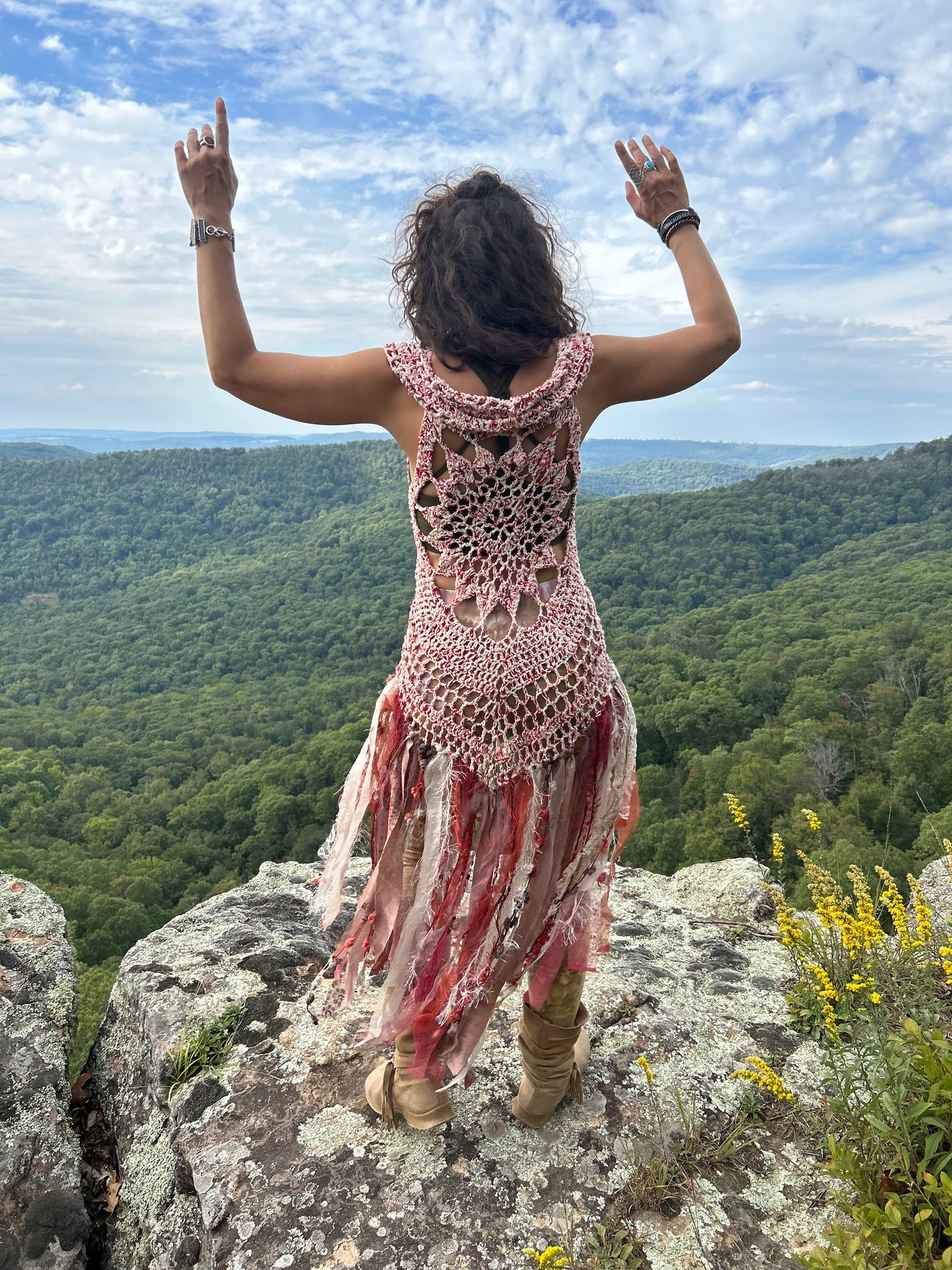 Red/beige Fae vest