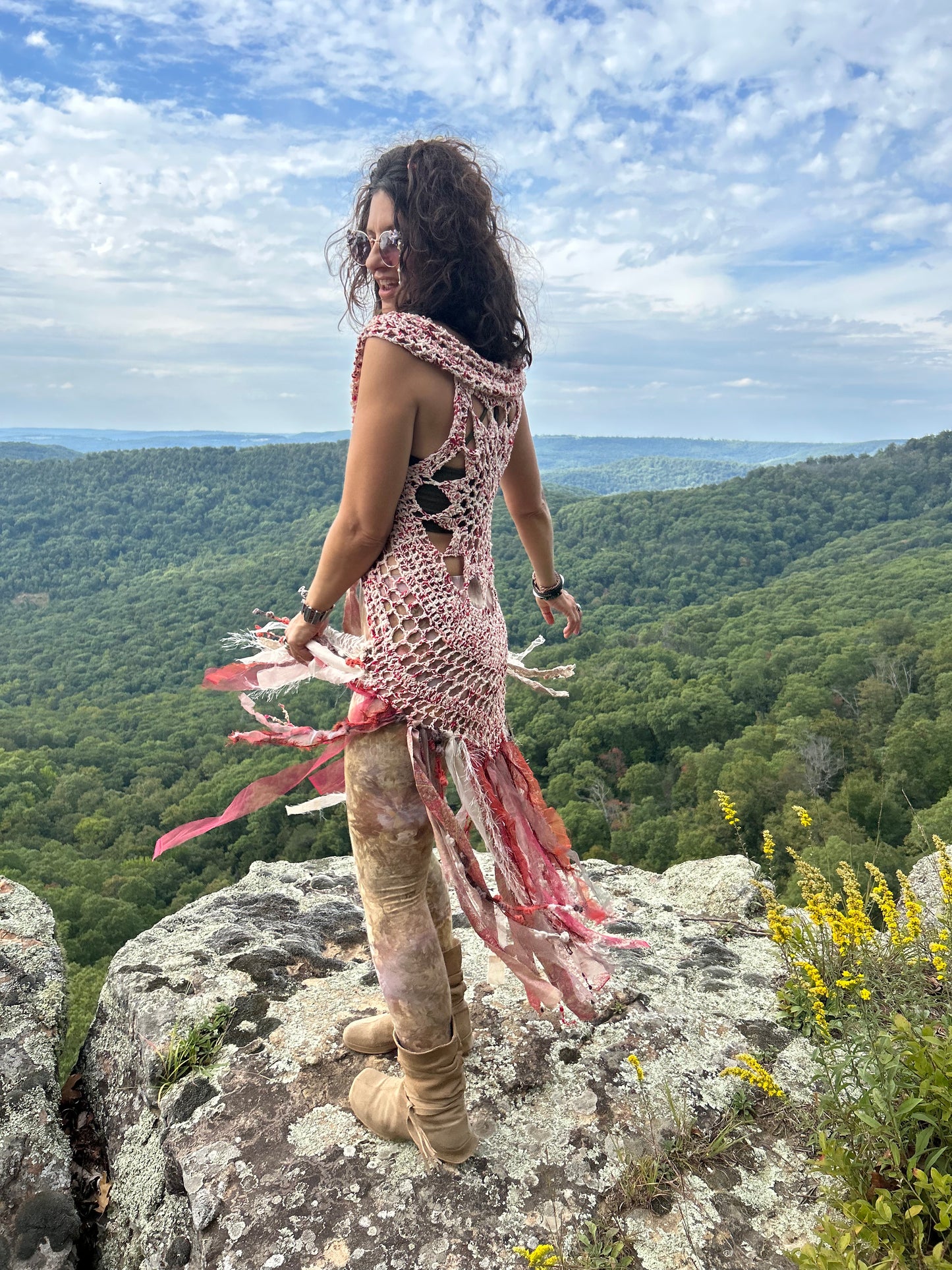 Red/beige Fae vest