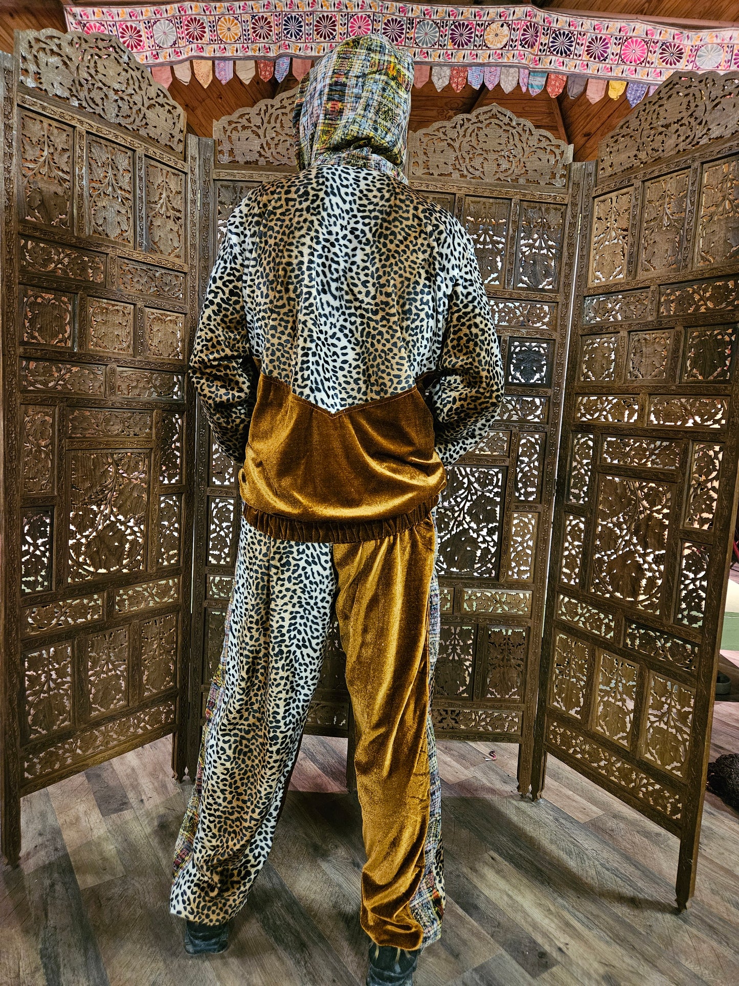 Jogger Fit - Golden Vibes