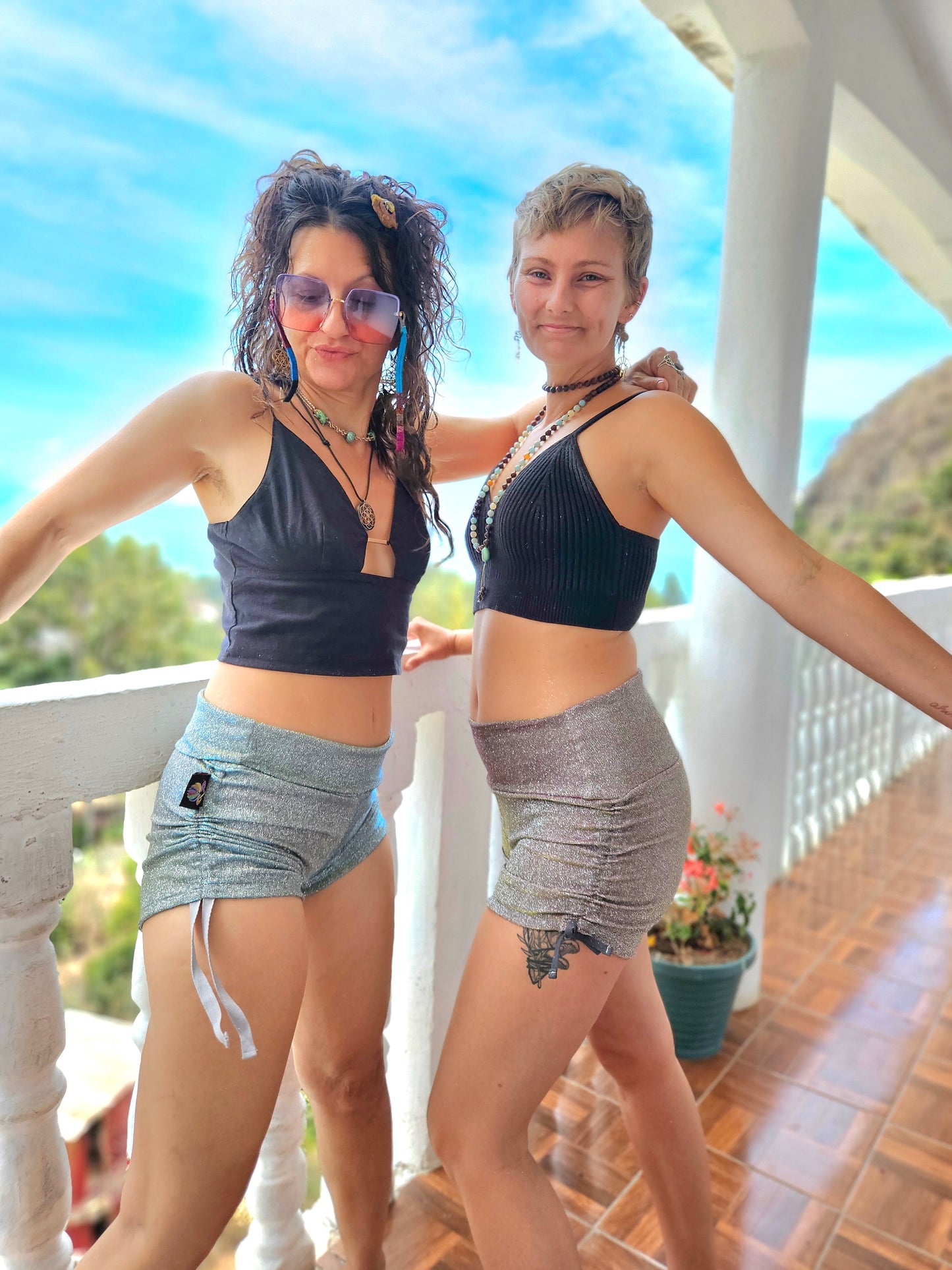 Booty Shorts Translucent Silver/Gold/Red