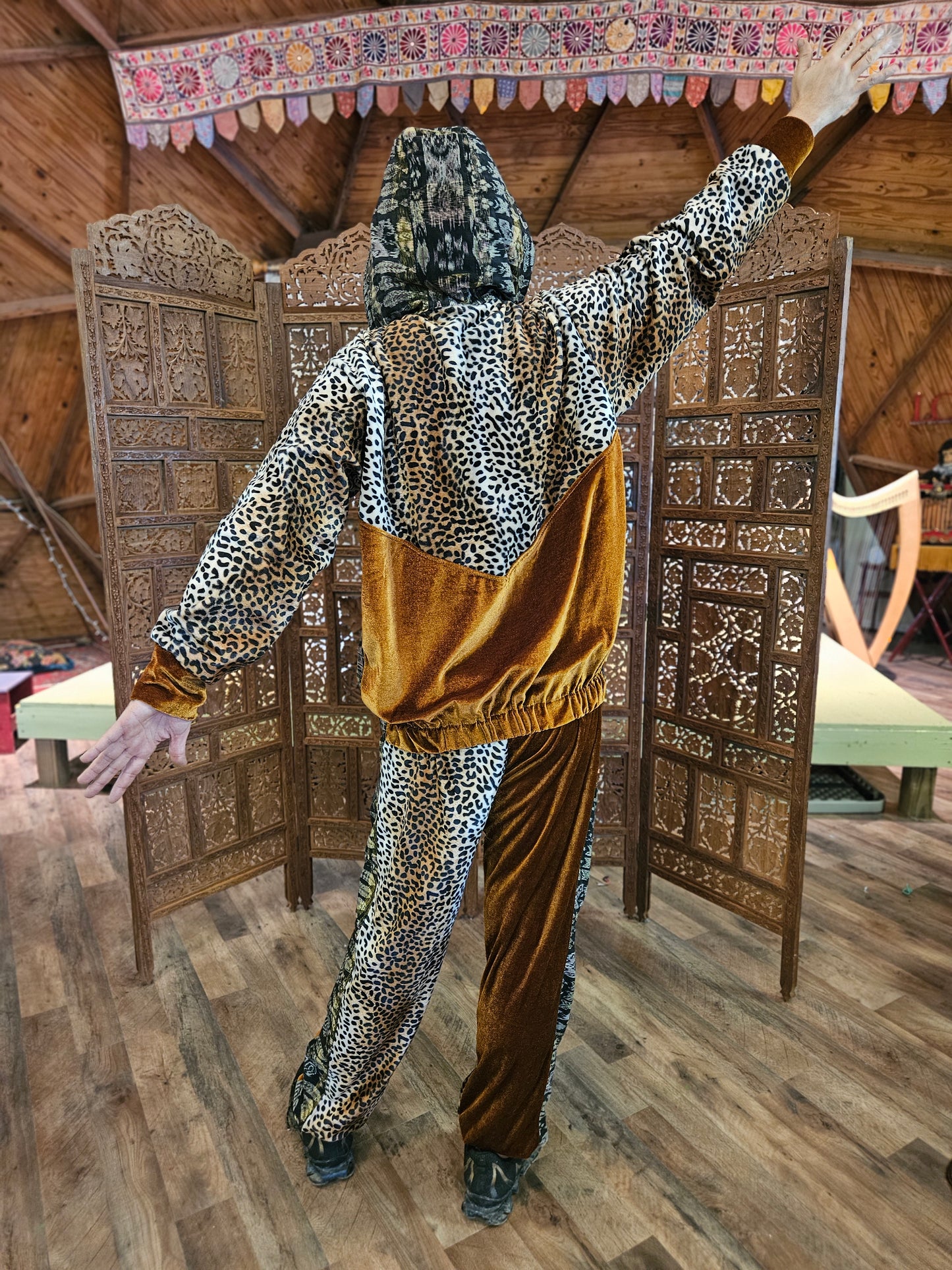Jogger Fit - Vibras Dorado