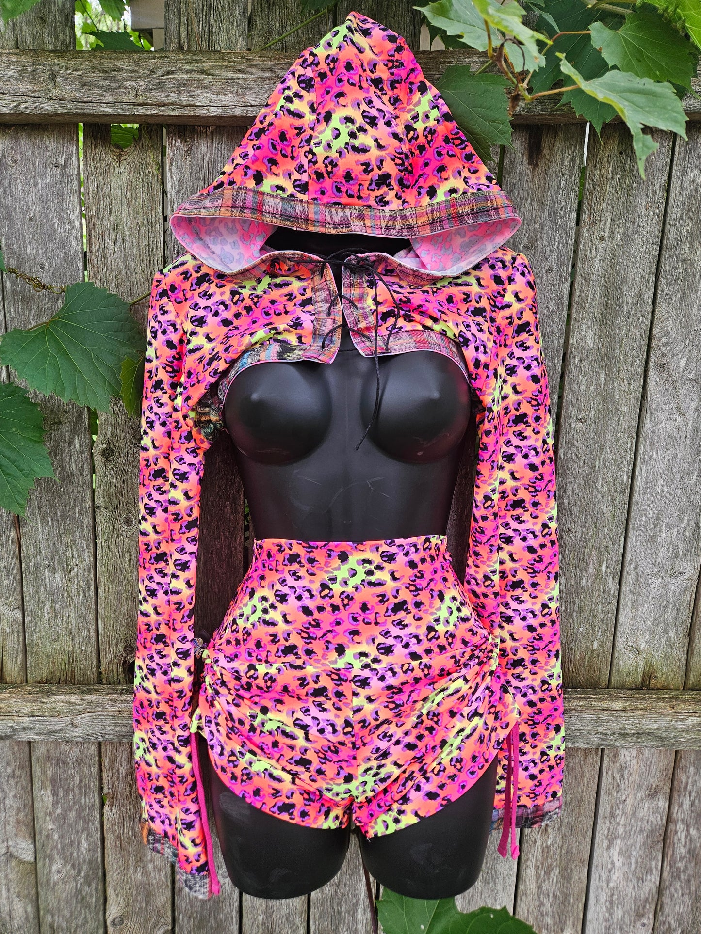 Hooded Shrug & Booty Short fit