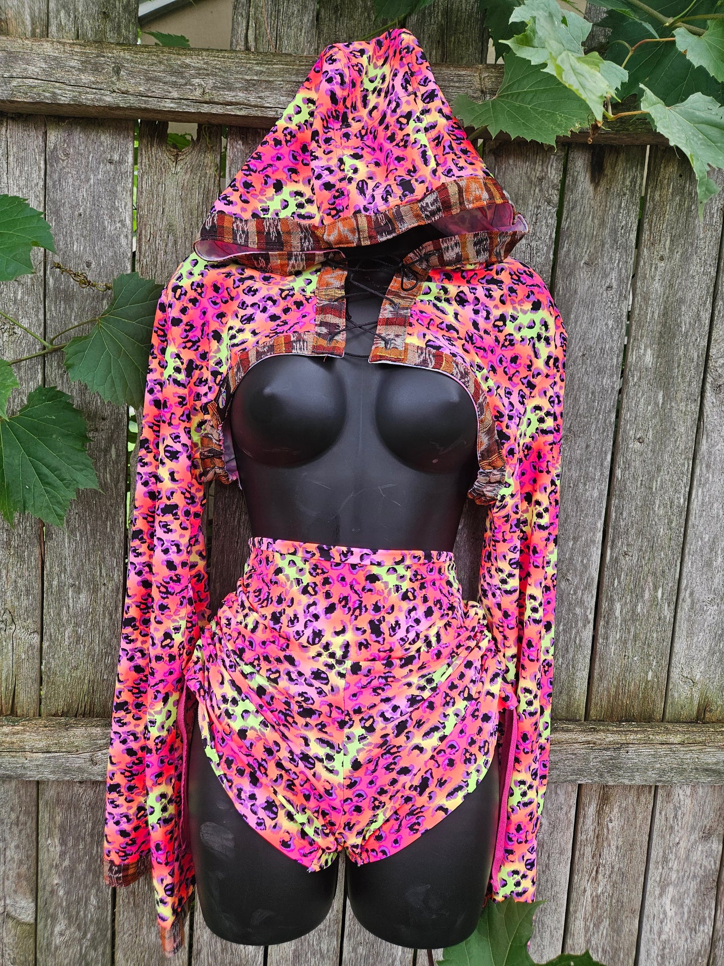 Hooded Shrug & Booty Short fit