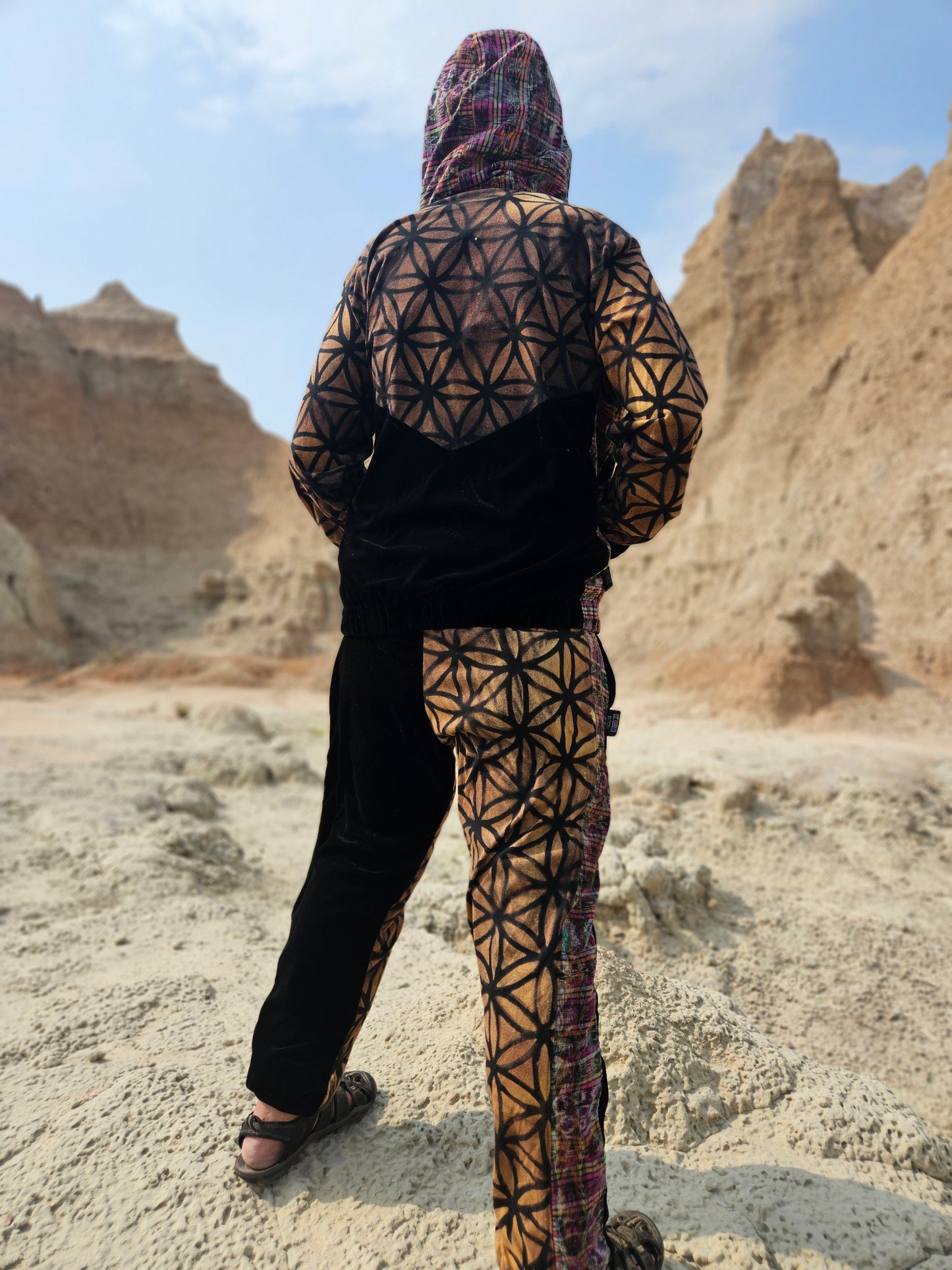 Jogger Fit - Sacred 80s Vibes