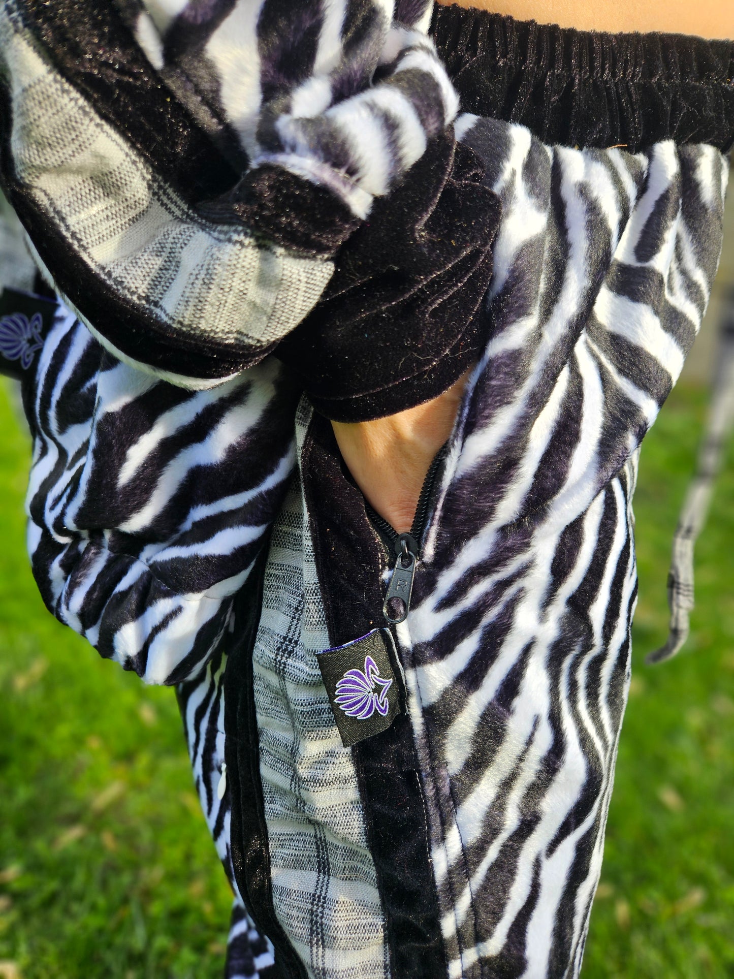 Tracksuit - Safari Chica